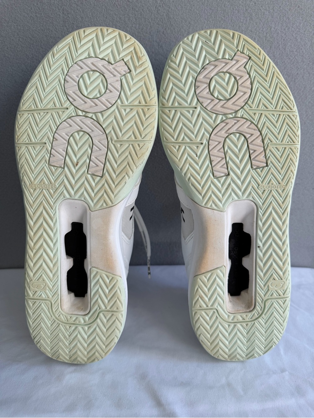 On The Roger Clubhouse Pro Sneakers s10.5 Men’s White/Green - Picture 8 of 13
